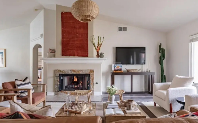 Lisa Circle - Roadrunner