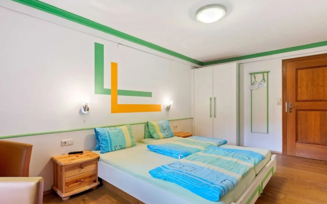 Spacious Apartment in Saalbach-hinterglemm near Ski Area