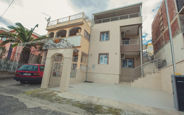 Nino Superior, One Bedroom Apartment With Terrace No.2