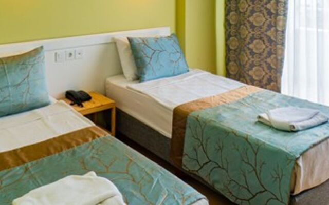 De Mare Famly Hotel
