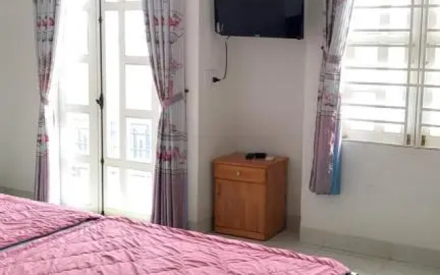 Nhà Nghỉ Hoàng Hoa