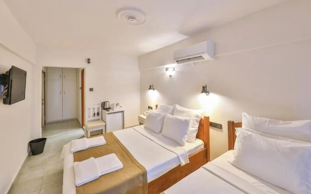 Zinbad Hotel