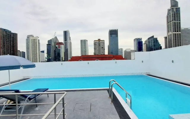 3C - 2 Bedroom Downtown Apartment With Shared Pool