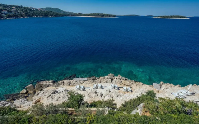 Golden Rays Luxury Villas