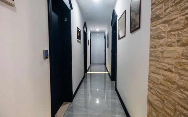 Center Luxury Rooms 2