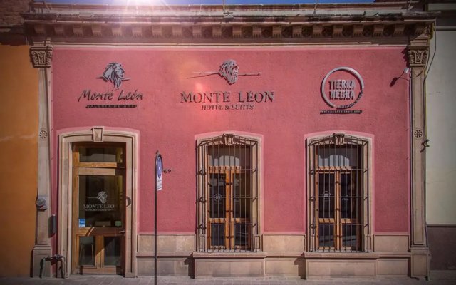 Hotel Monte Leon