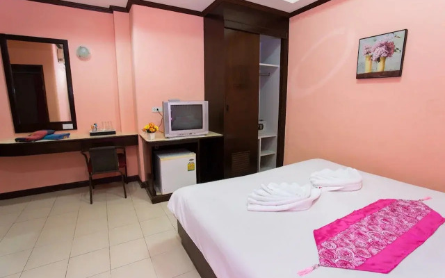 Hotel Grand Orchid Inn