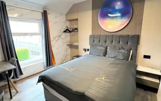 Addison's Adorable Abode