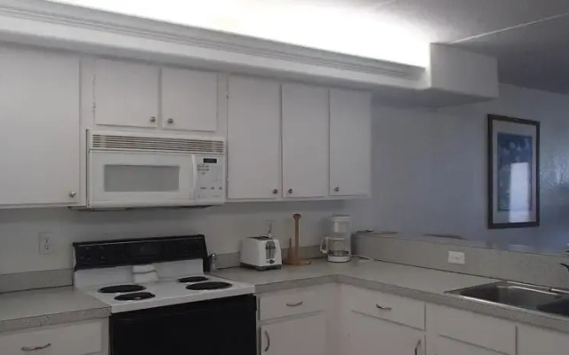Saida II Condominiums - by Island Services