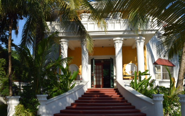 Mansion Giahn Inn