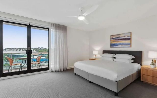 Spacious 3-bed Apartment by the MCG