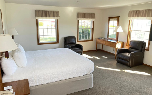 Farmstead Inn & Conference Center