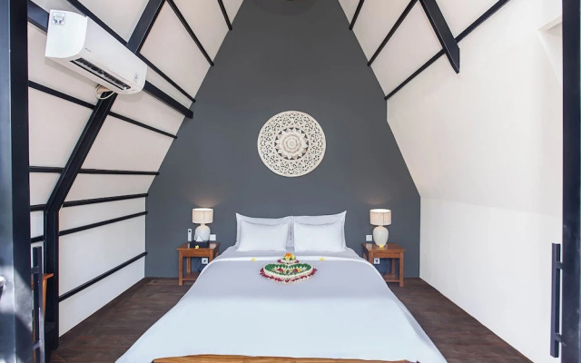 TUJUH Angel by GenuineHost