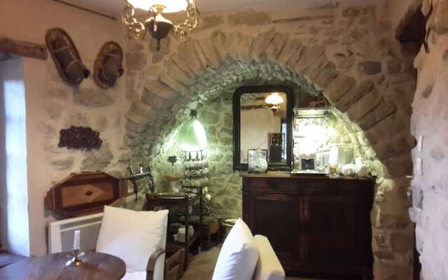 Chambre et table dhôtes le Roc sur lOrbieu