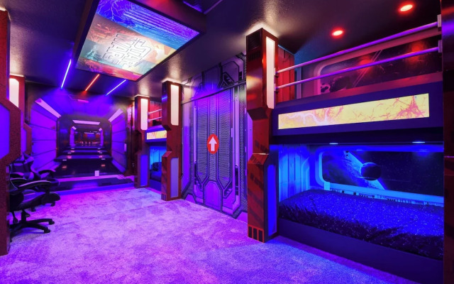 Storey Lake 10br Lakeview Home Pool/spa Game Room