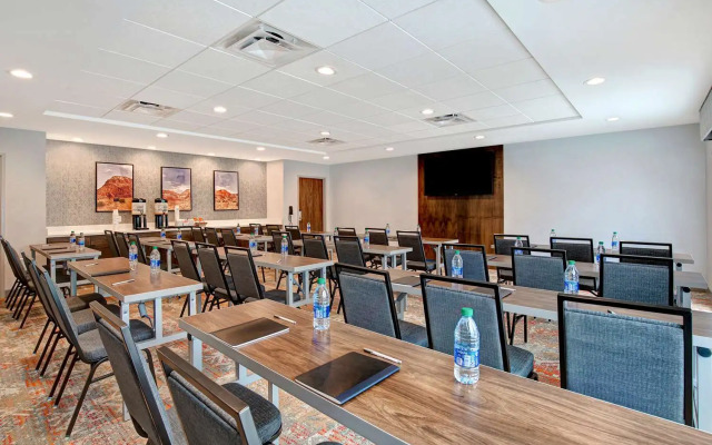 Hampton Inn Santa Fe South