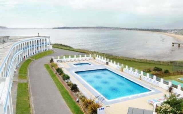 Riviera Hotel