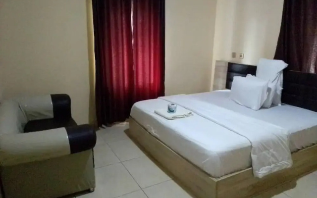 Westbro hotel and suites
