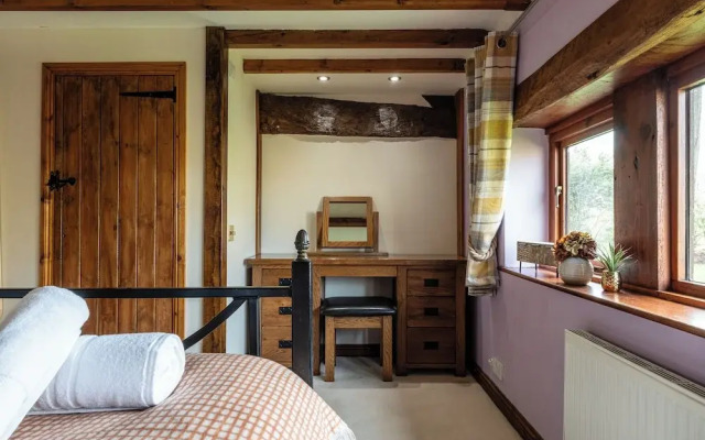 The Threshing Barn-Stunning 5 BD Retreat