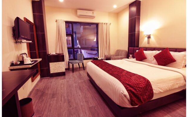 Hotel Tara Palace