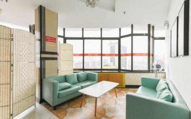 Haitao Hotel (Zhaoqing Seven Star Rock Archway Scenic Spot)