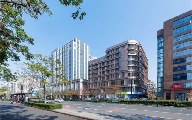 Zprime Hotel (Hangzhou West Lake Yan'an Road Hubin)