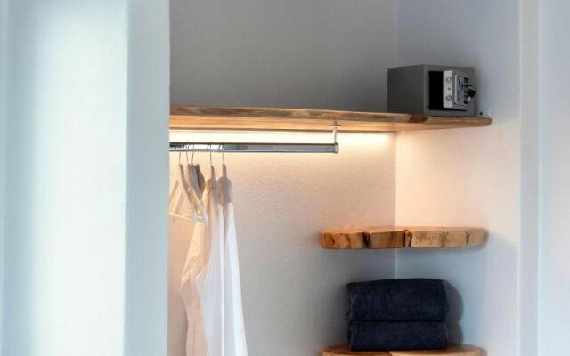 Paros Comfy Suites