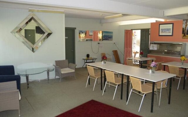 Beerwah Glasshouse Mountains Motel