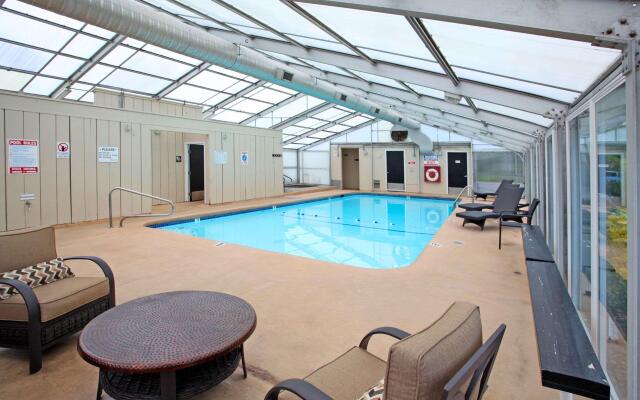 Clarion Inn Surfrider Resort