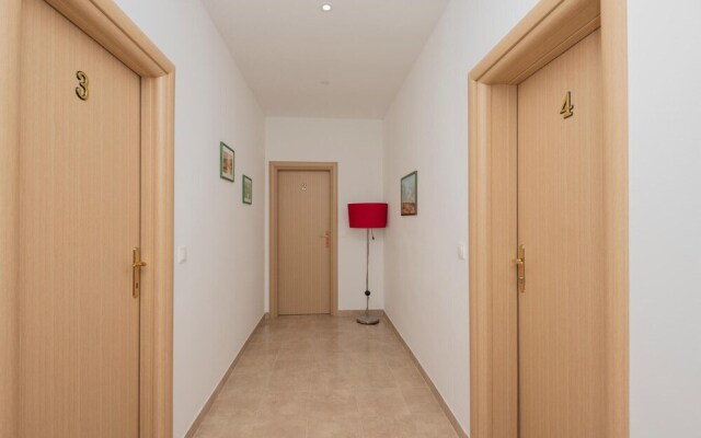 Amazing Apartment in Makarska With 1 Bedrooms and Wifi