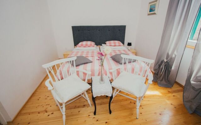 Apartments Ille