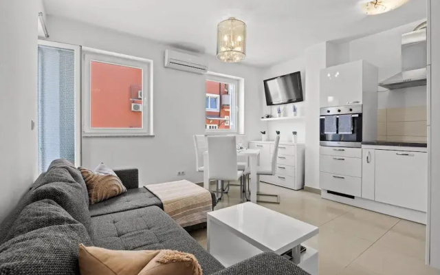 Apartment White