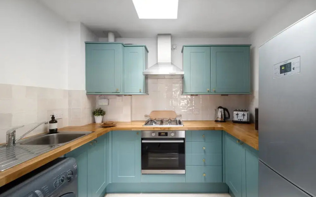 84A Albany Road