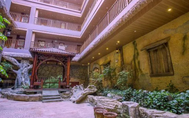 Muchun Inn (Xishuangbanna Poshui Square)