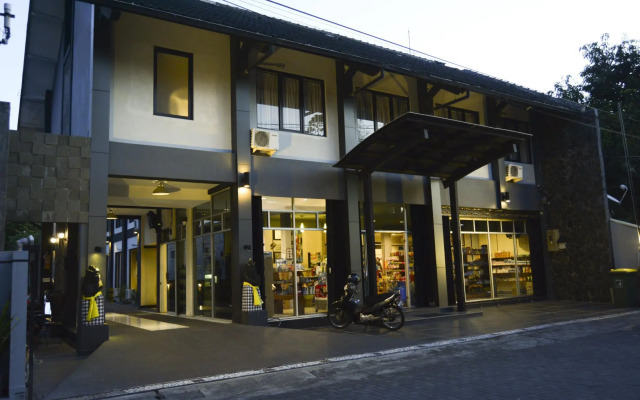 Puri Chorus Hotel