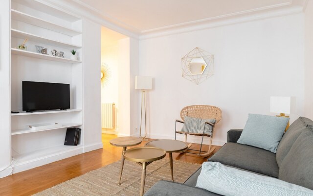 Louvre Les Halles Apartment