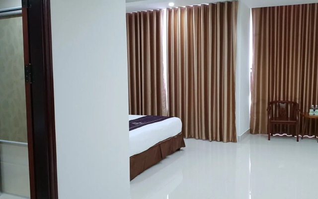 Phu Cuong Beach Hotel