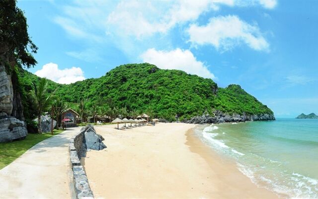 Cat Ba Beach Resort