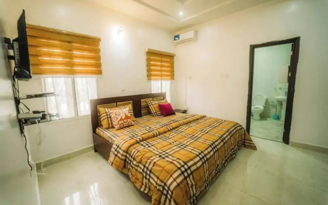 Rossy'S Apartments