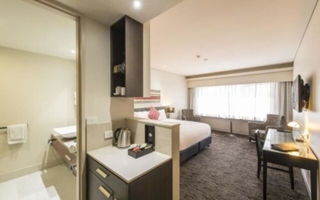Colmslie Hotel Suites & Conference Centre