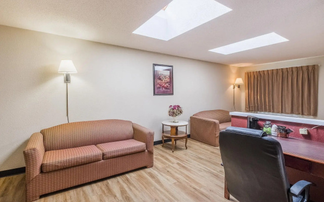Red Roof Inn Hartford - Vernon