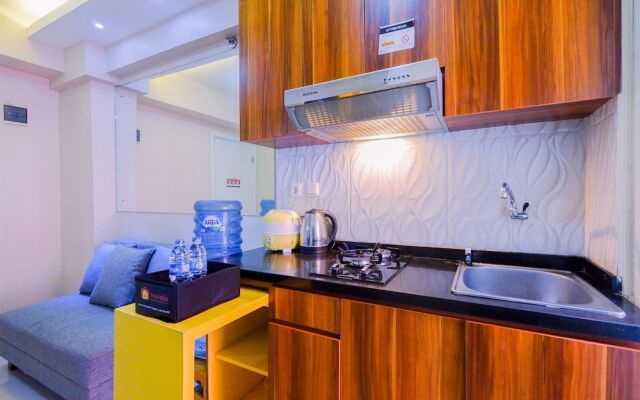 Strategic And Comfy 2Br At Green Pramuka City Apartment