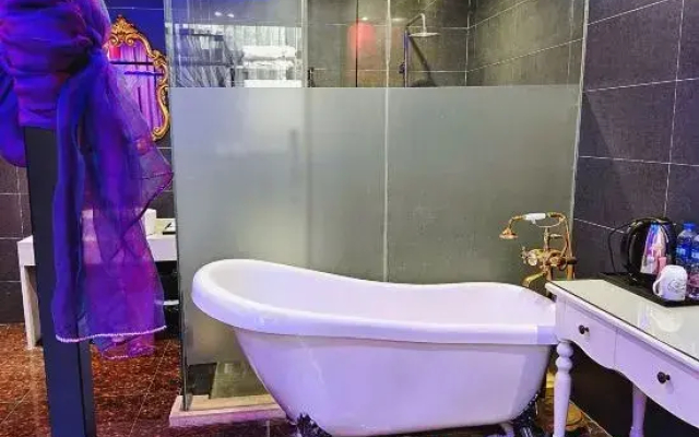 HIGIRLHOTEL