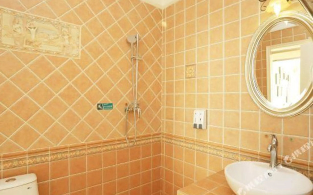 Changchun Prague Hotel (Five Rings Stadium Jida Second Hospital)