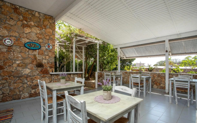 Irini Hotel