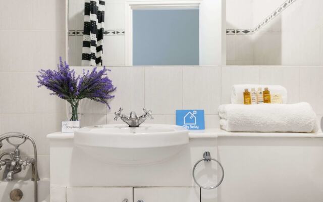 The Sherborne Studio Apartment - JCG