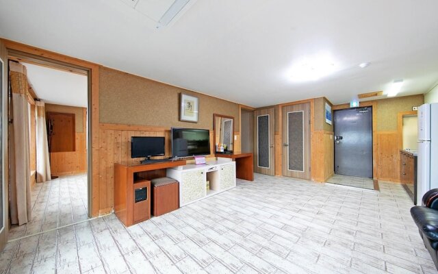 Yeosu The King Pension