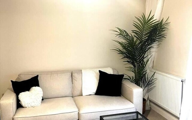 Beautiful 3-bed House in Bradford