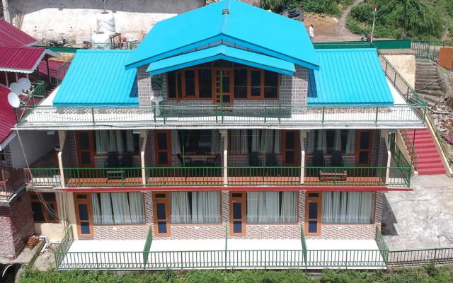 Pristine Mountain Lodge