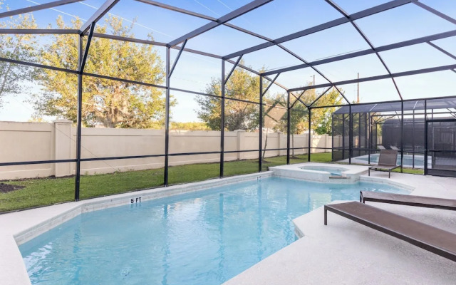 UpstaySpaciousHomePoolHotTubSleeps27